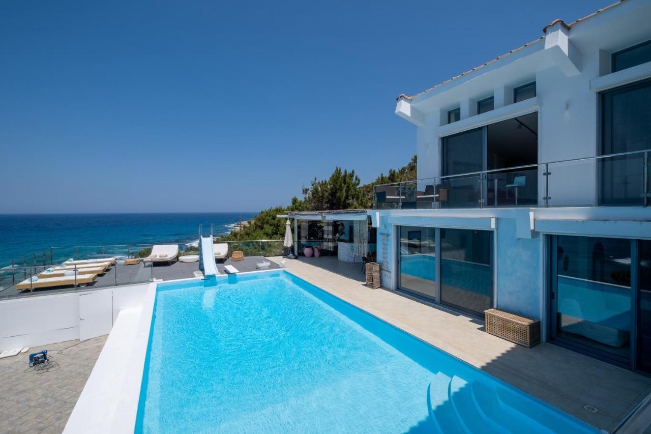 Icarus Luxury Beachfront Villa Gialiskari (Icaria) Exterior foto